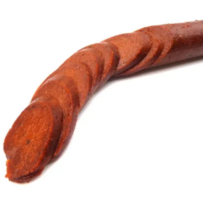 Chorizo végétal (Schorizo) Fort - Gluten de blé, pois chiches, gomme de guar, eau, épices, huile végétale, sel